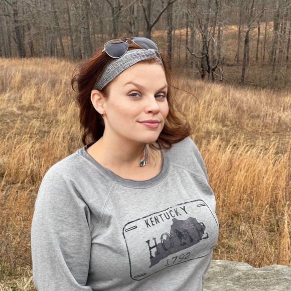 Meet your Posher, Tabitha - Picture 1 of 1